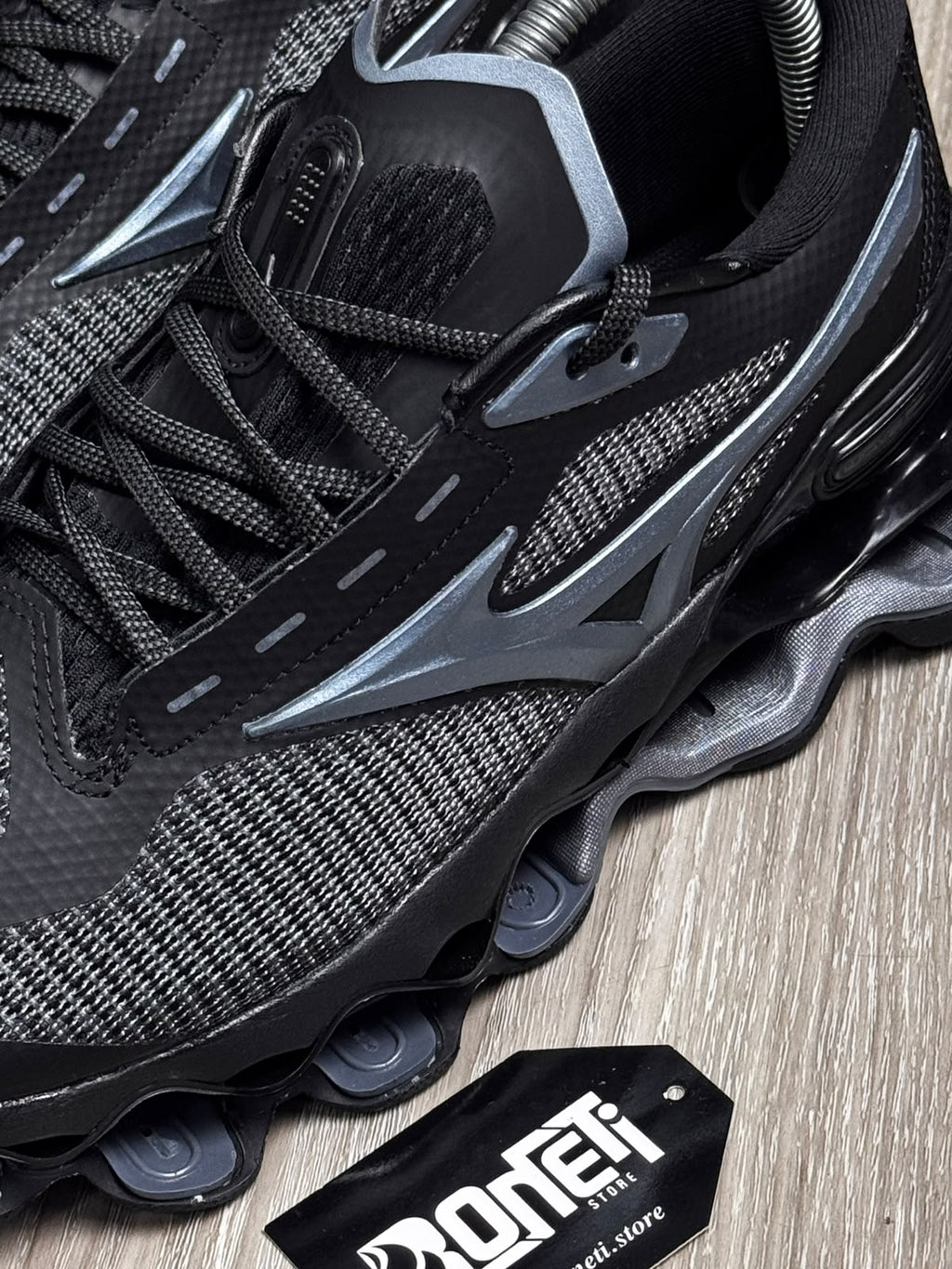 TÊNIS MZN WAVE PROPHECY 15 - PRETO E CINZA