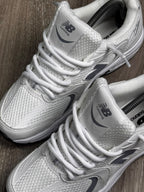 TÊNIS NB 530 - WHITE GREY