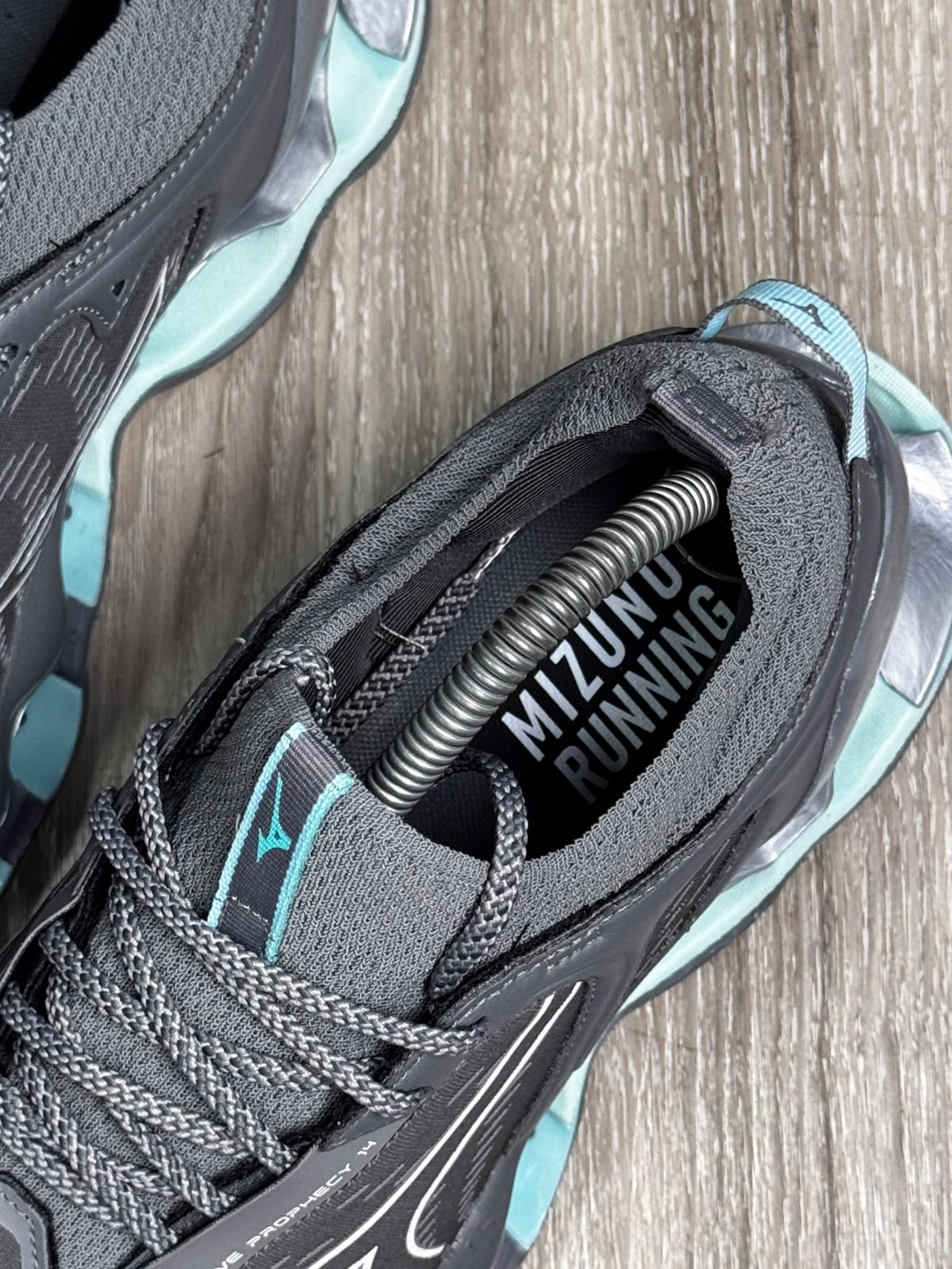TÊNIS MZN WAVE PROPHECY 14 - GREY TIFFANY