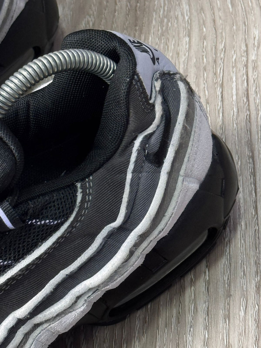 TÊNIS NK AIR MAX 95 X COMME DES GARÇONS - CINZA E PRETO