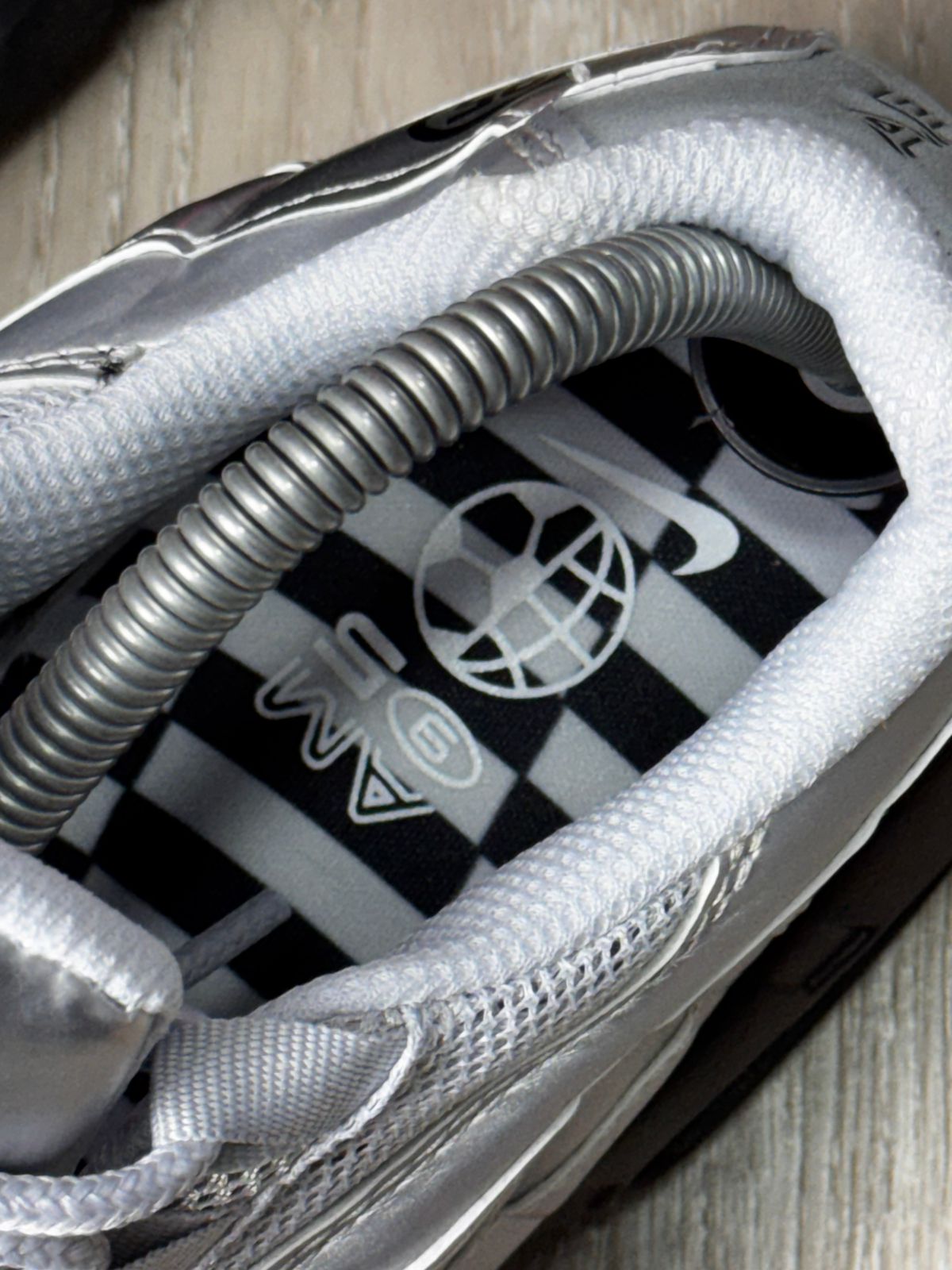 TÊNIS NK AIR MAX 95 TOTAL 90  - CINZA