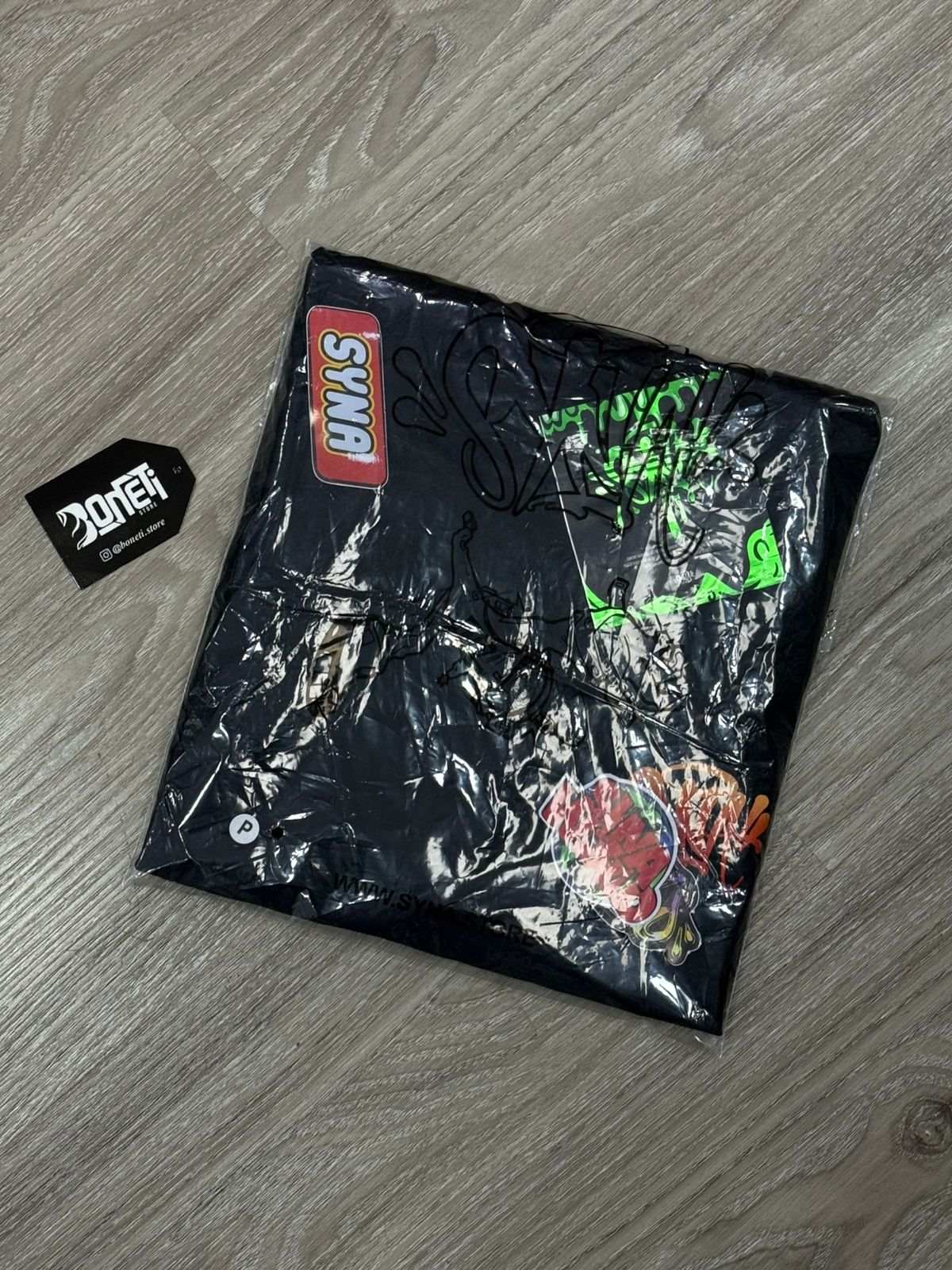 CAMISETA SYNA LORD FORGIVE - BLACK ORANGE