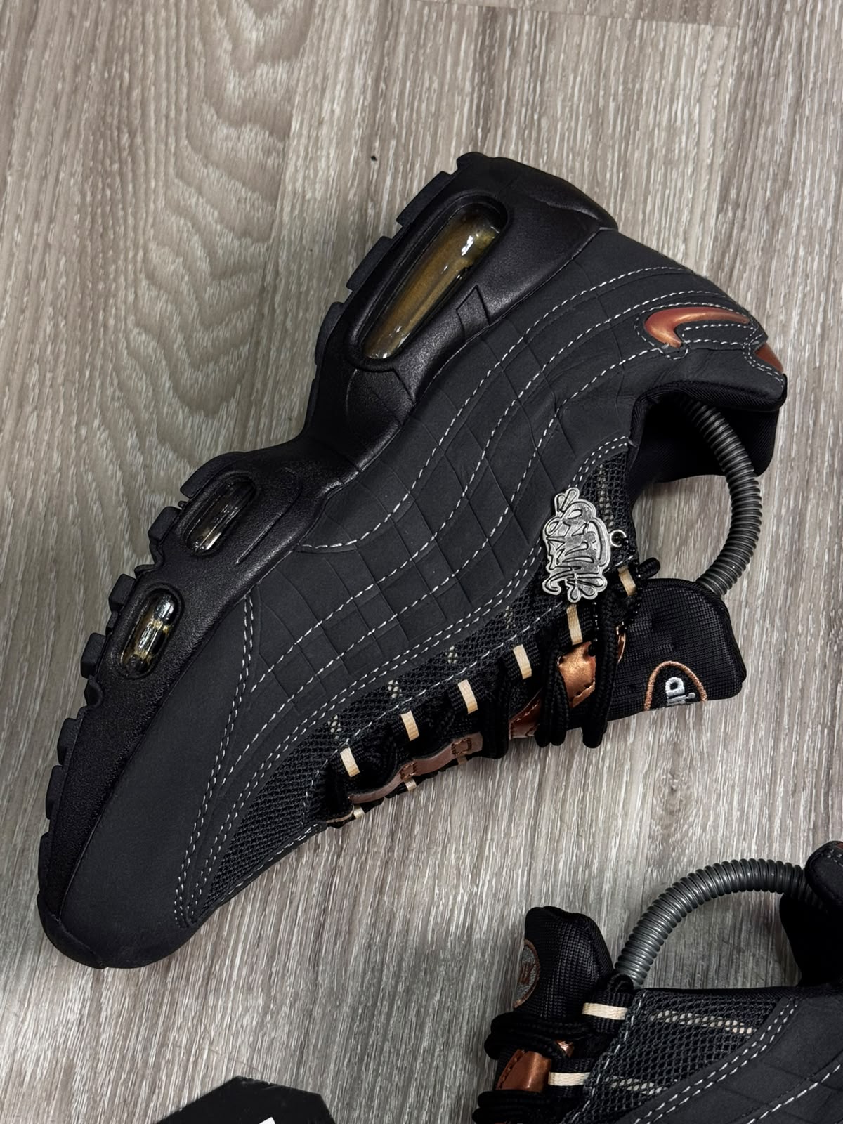 TÊNIS NK AIR MAX 95 X SYNA - GREY