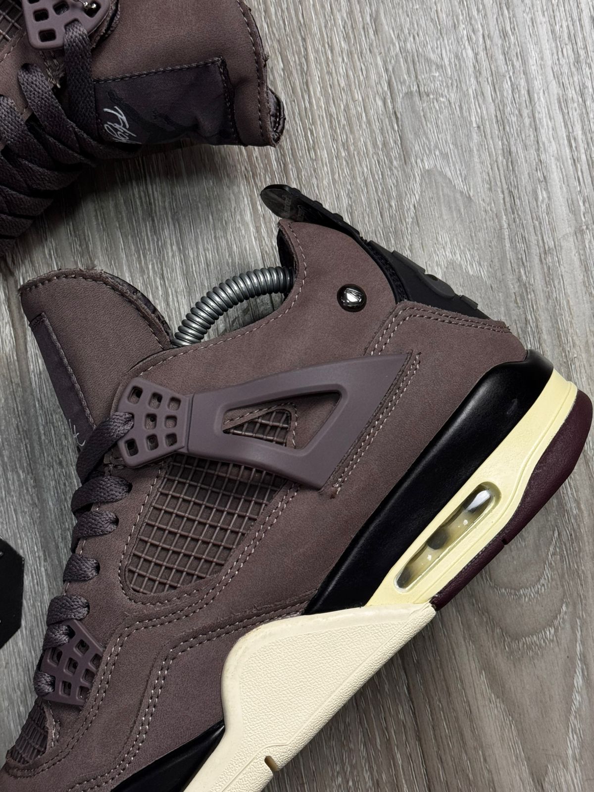 TÊNIS NK JORDAN 4 - A MA MANIERE