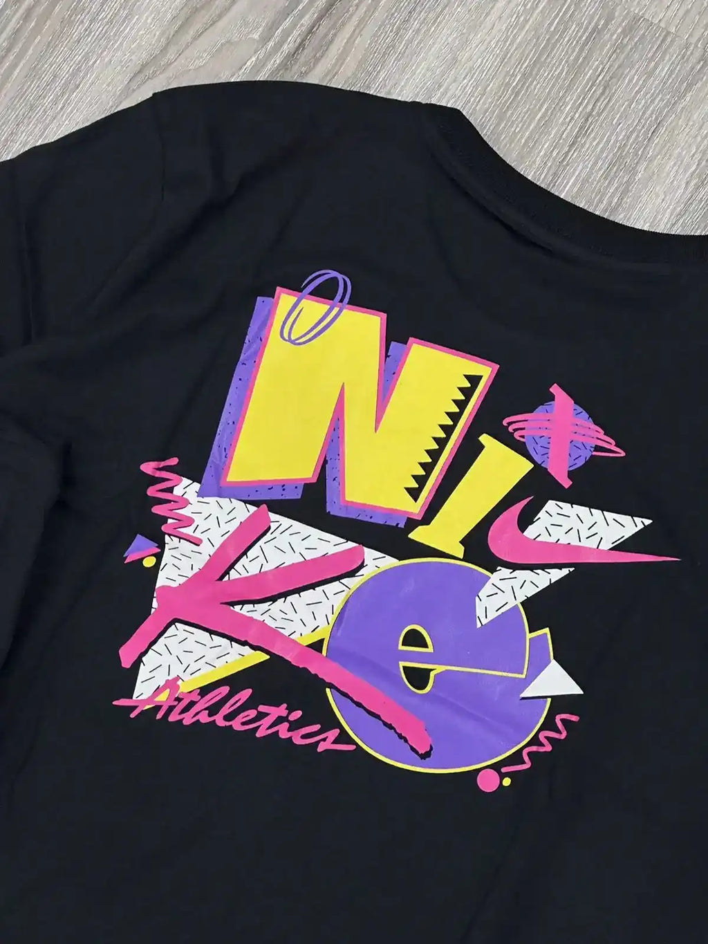 CAMISETA NK ATHLETICS - PRETO