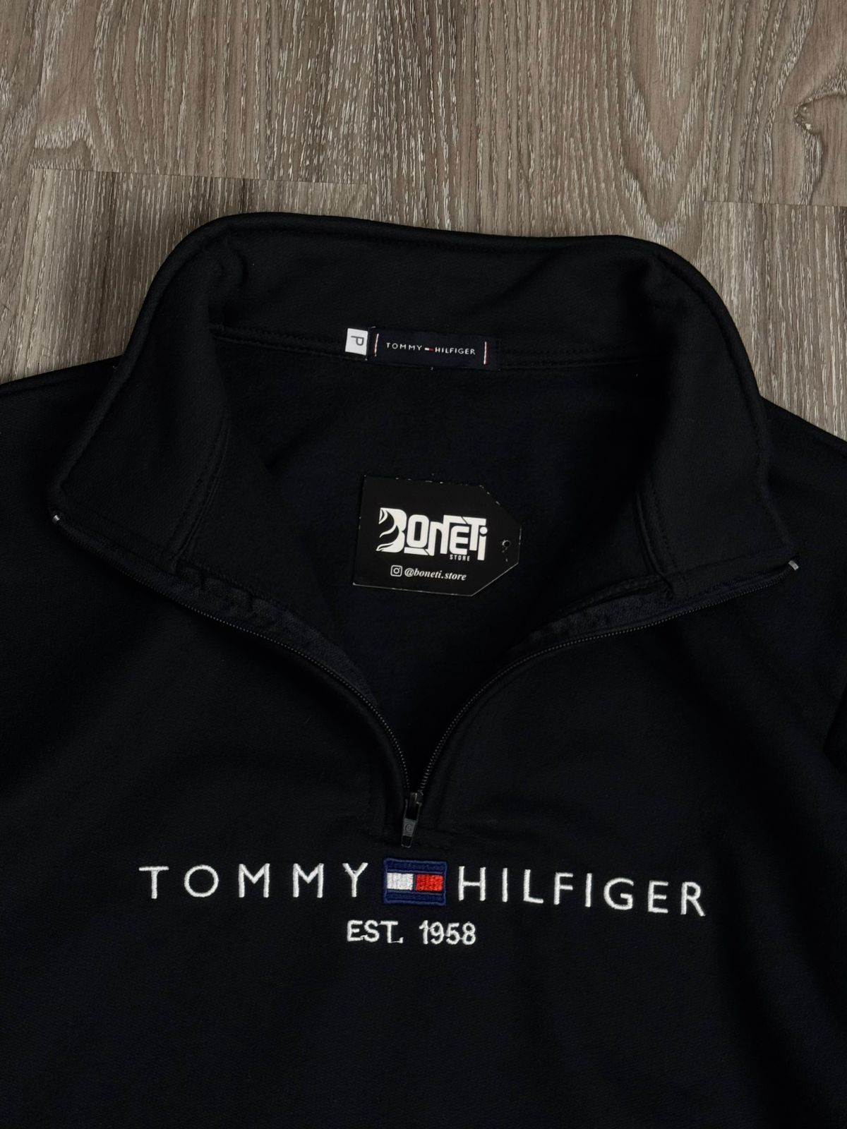MOLETOM GOLA ALTA ZIP TOMMY - PRETO