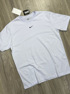 CAMISETA NK BASIC ESSENTIALS - BRANCA