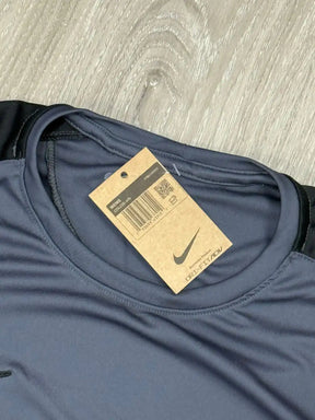 CAMISETA ACADEMY 2023 NK - CINZA