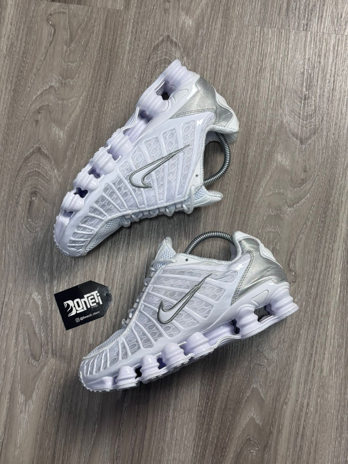 TÊNIS NK SHOX 12 MOLAS - TRIPLE WHITE