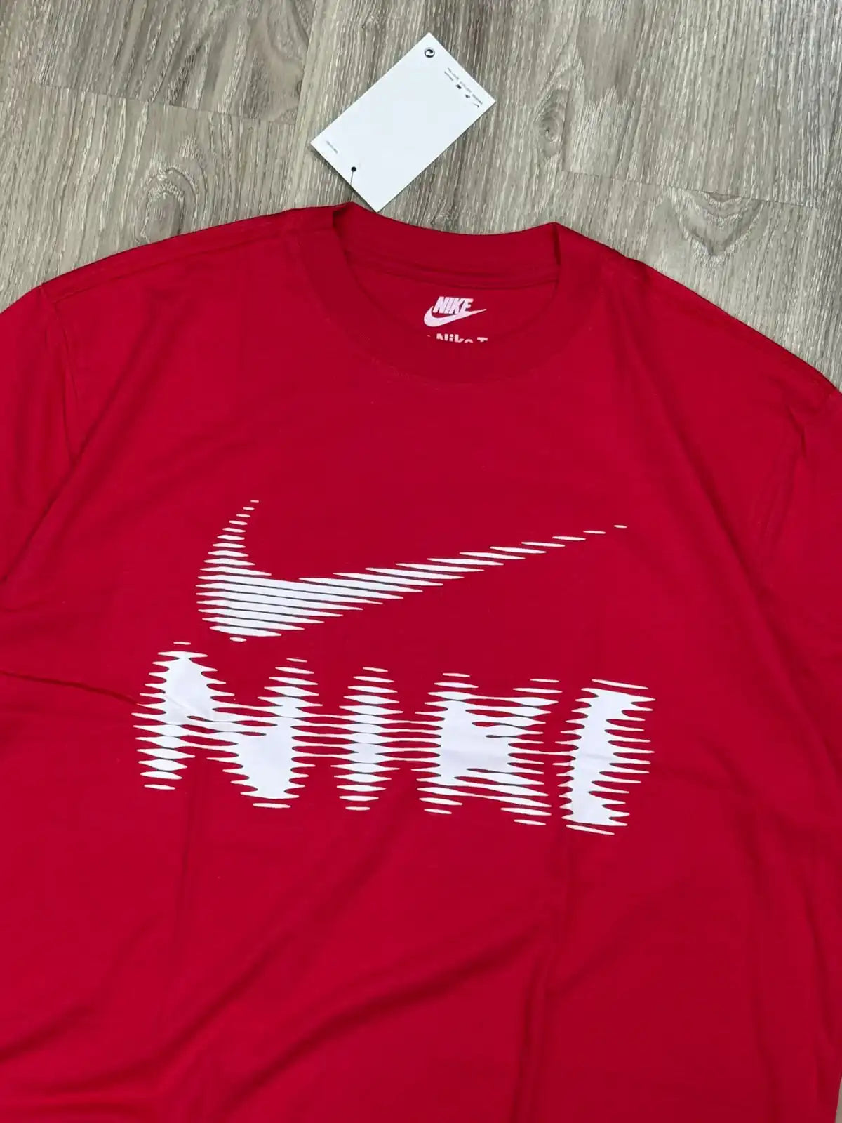 CAMISETA NK HYVERSE - VERMELHA