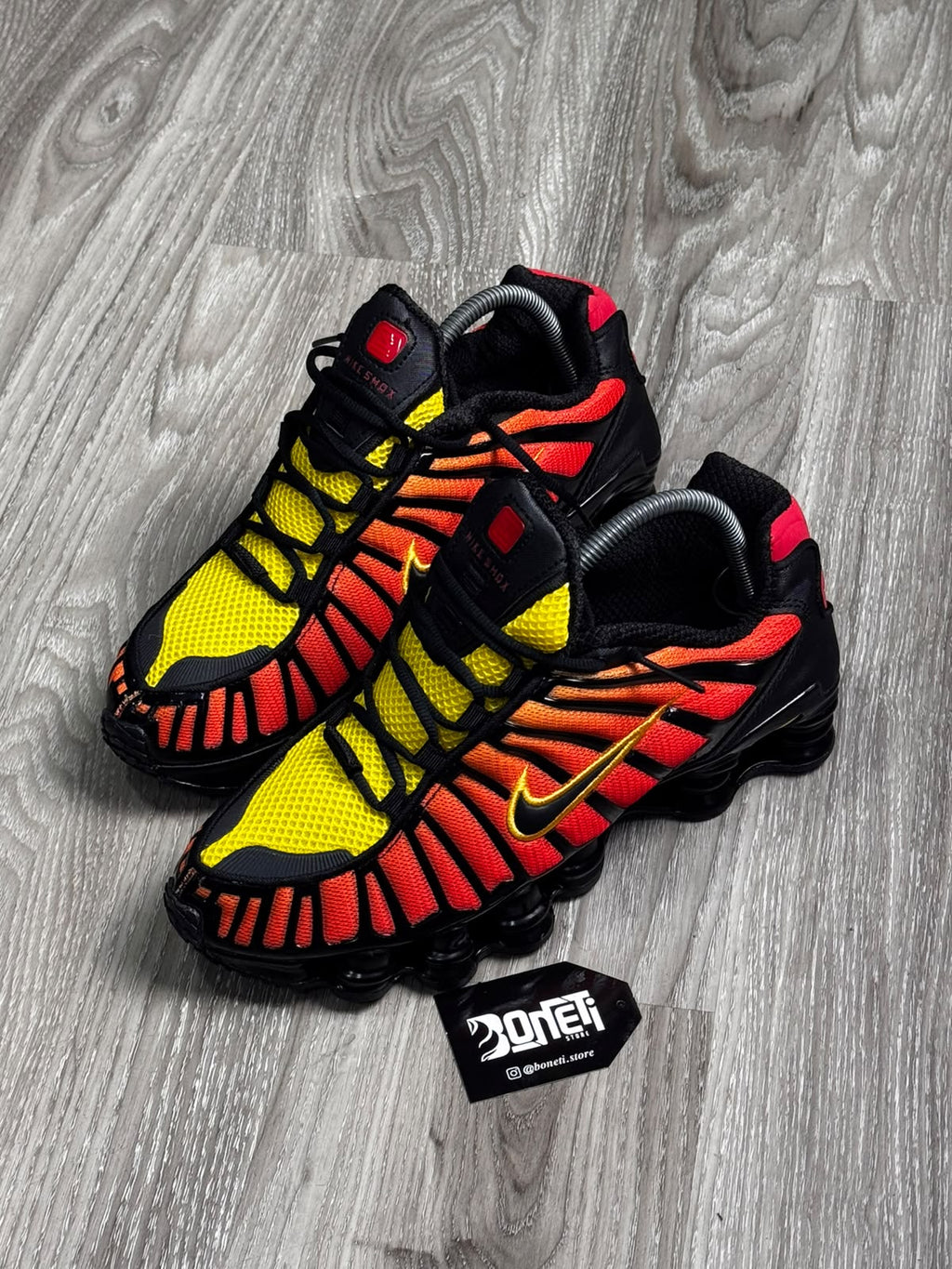TÊNIS NK SHOX TL 12 MOLAS - SUNRISE