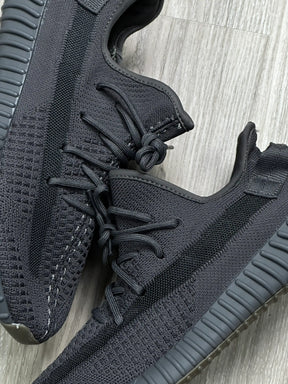 TÊNIS YEEZY BOOST 350 - PRETO