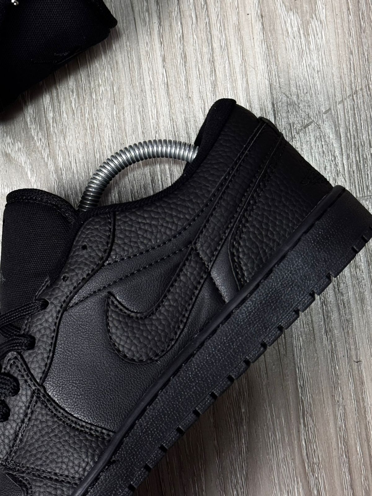 TÊNIS NK JORDAN 1 - ALL BLACK