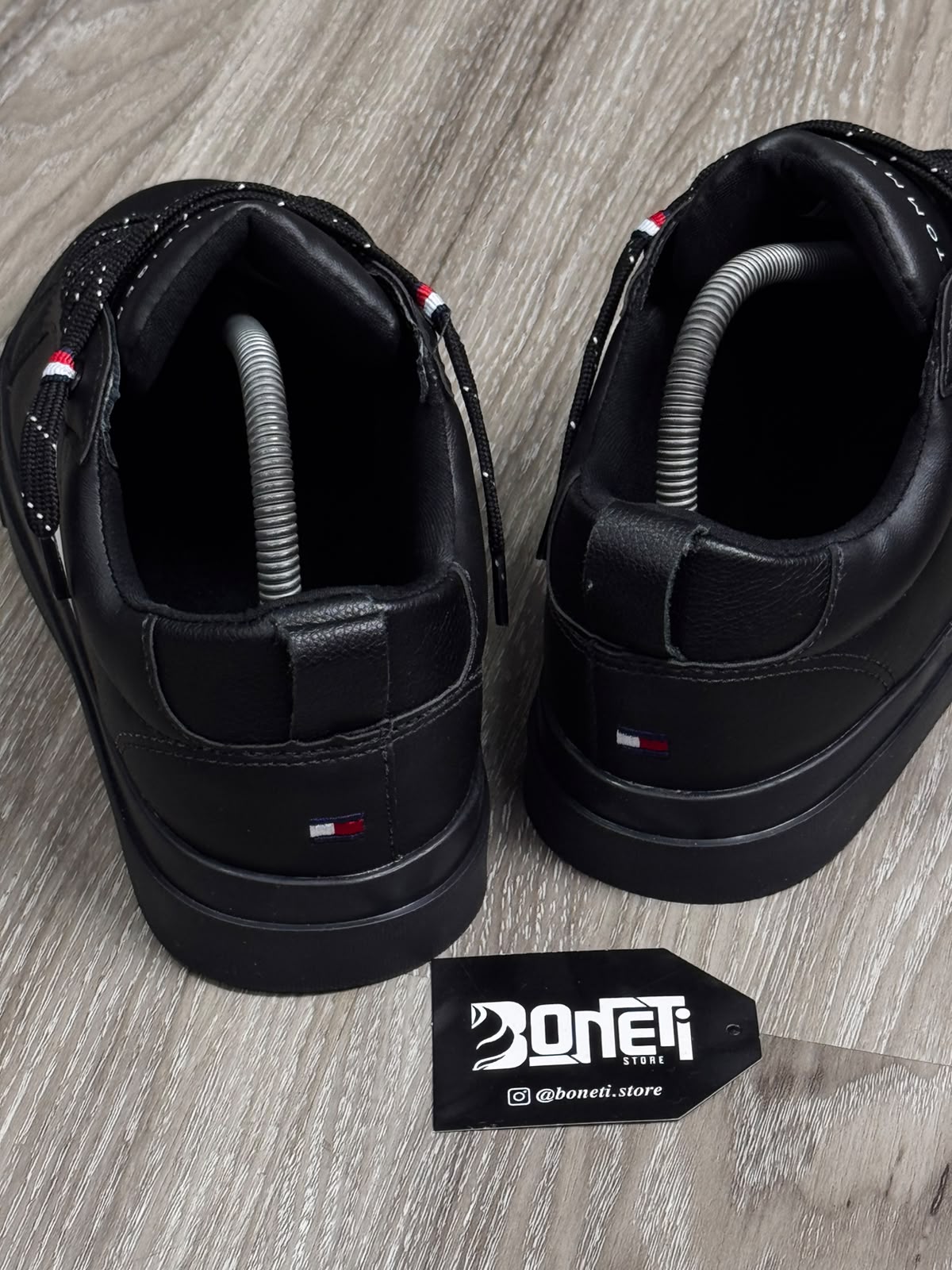TÊNIS TOMMY DINO - ALL BLACK