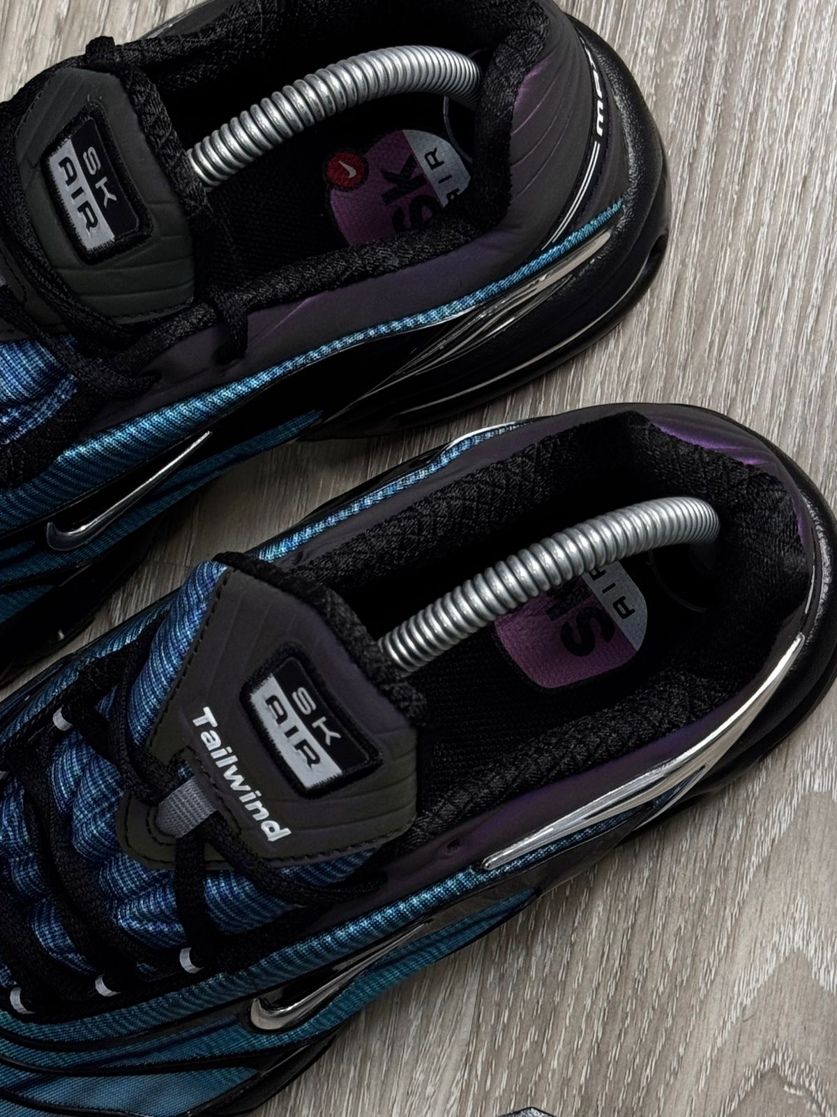 TÊNIS NK AIR MAX TAILWIND X SKEPTA - AZUL