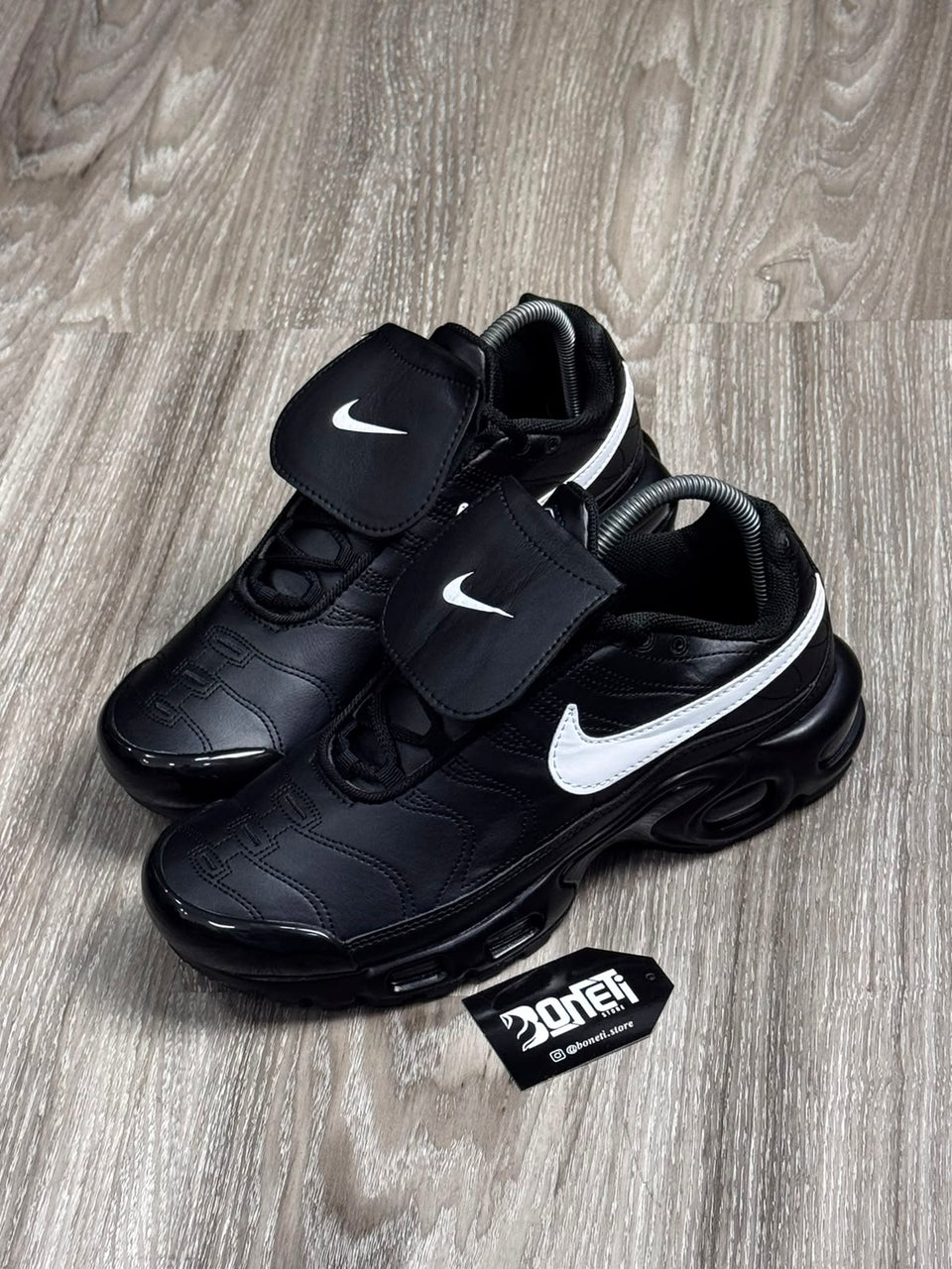 TÊNIS NK AIR MAX PLUS TN TIEMPO - BLACK