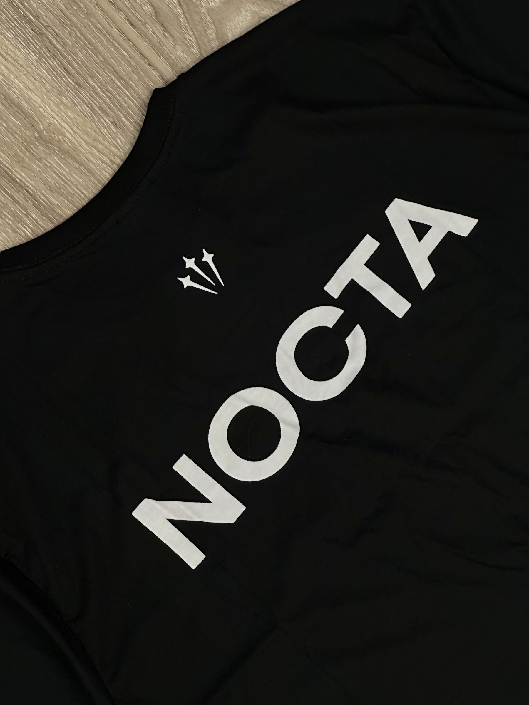 CAMISETA NK NOCTA ALWAYS - PRETA