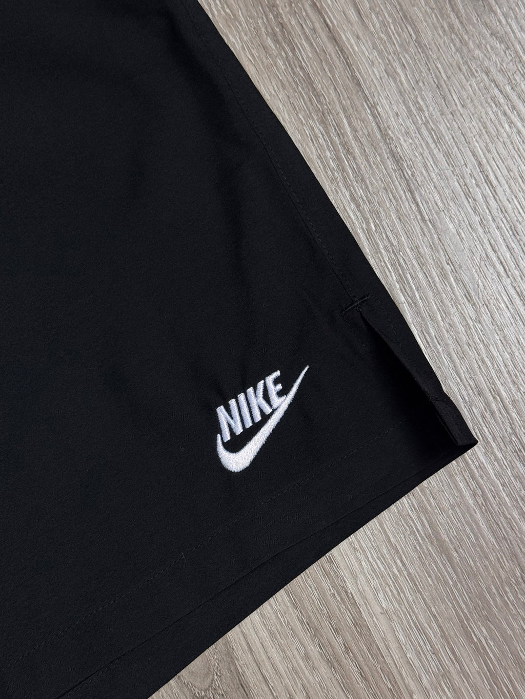 SHORTS TACTEL NK CLUB BORDADO - PRETO