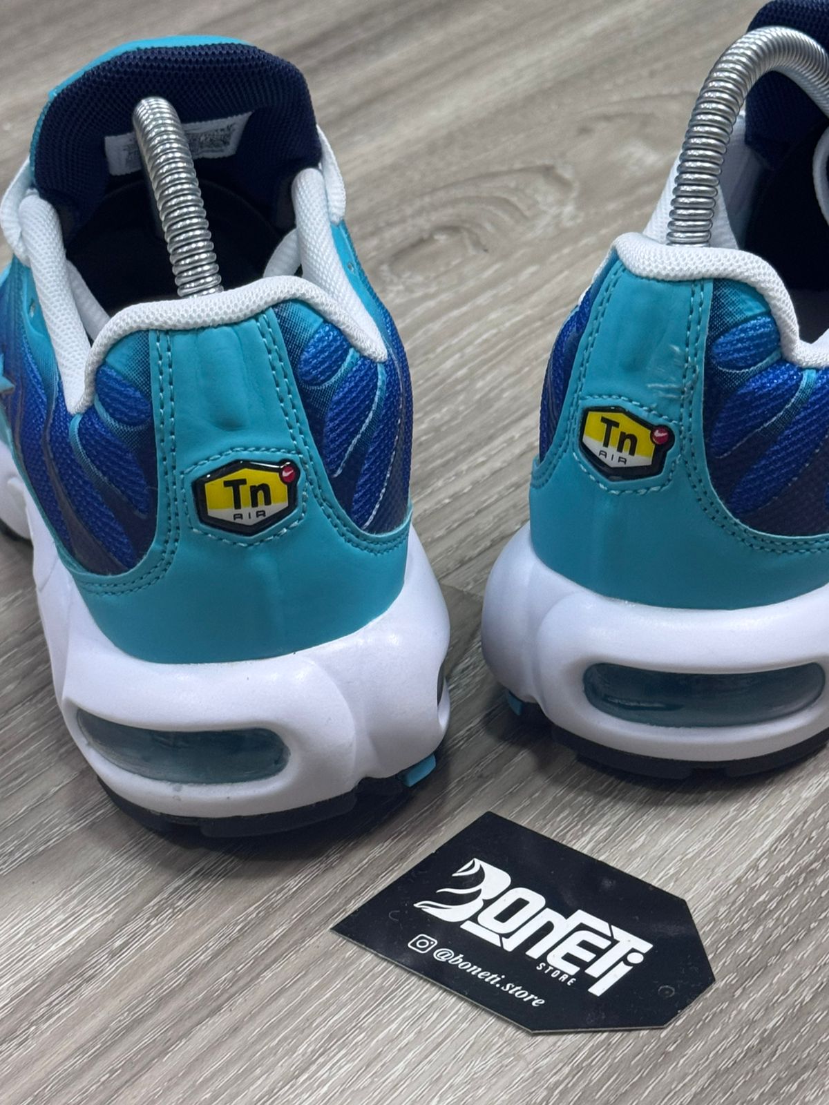 TÊNIS NK AIR MAX PLUS TN - OCEAN
