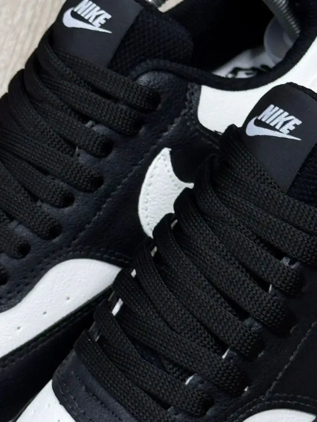 TÊNIS NK COURT VISION LOW - BLACK WHITE