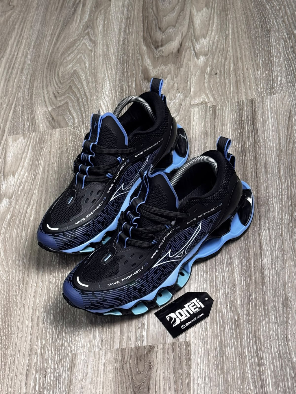 TÊNIS MZN WAVE PROPHECY 13 - PRETO E AZUL