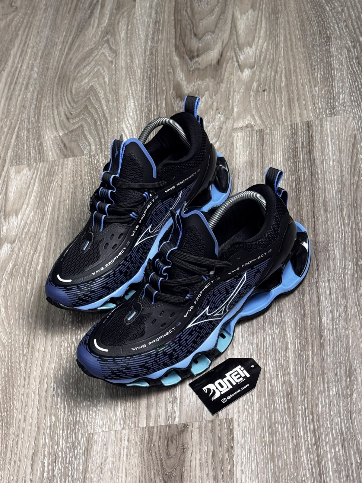 TÊNIS MZN WAVE PROPHECY 13 - PRETO E AZUL