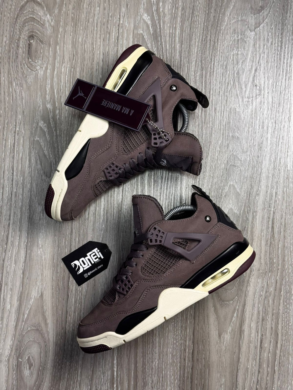 TÊNIS NK JORDAN 4 - A MA MANIERE