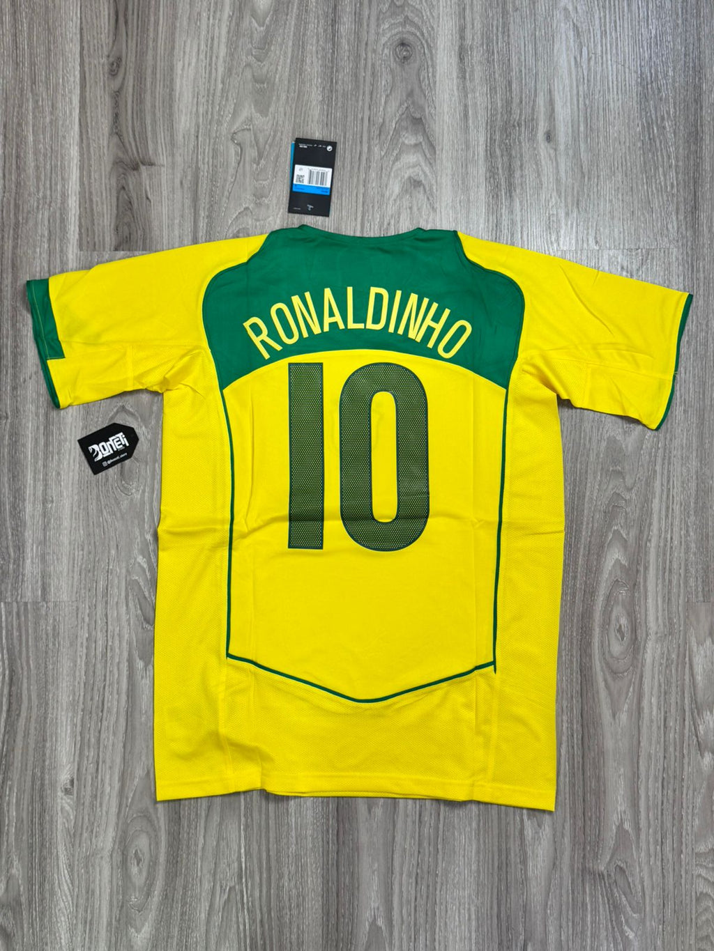 CAMISA RETRÔ BR 2004 RONALDINHO 10 - AMARELA