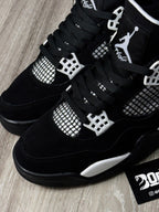 TÊNIS NK JORDAN 4 - WHITE THUNDER