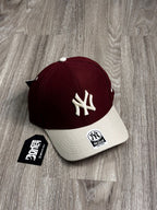 BONÉ NEW ERA LOGO - VINHO/CREME