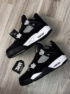 TÊNIS NK JORDAN 4 - WHITE THUNDER
