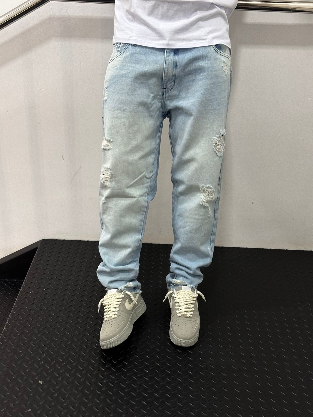 CALÇA JEANS RETA DESTROYED JAY JONES - 8038