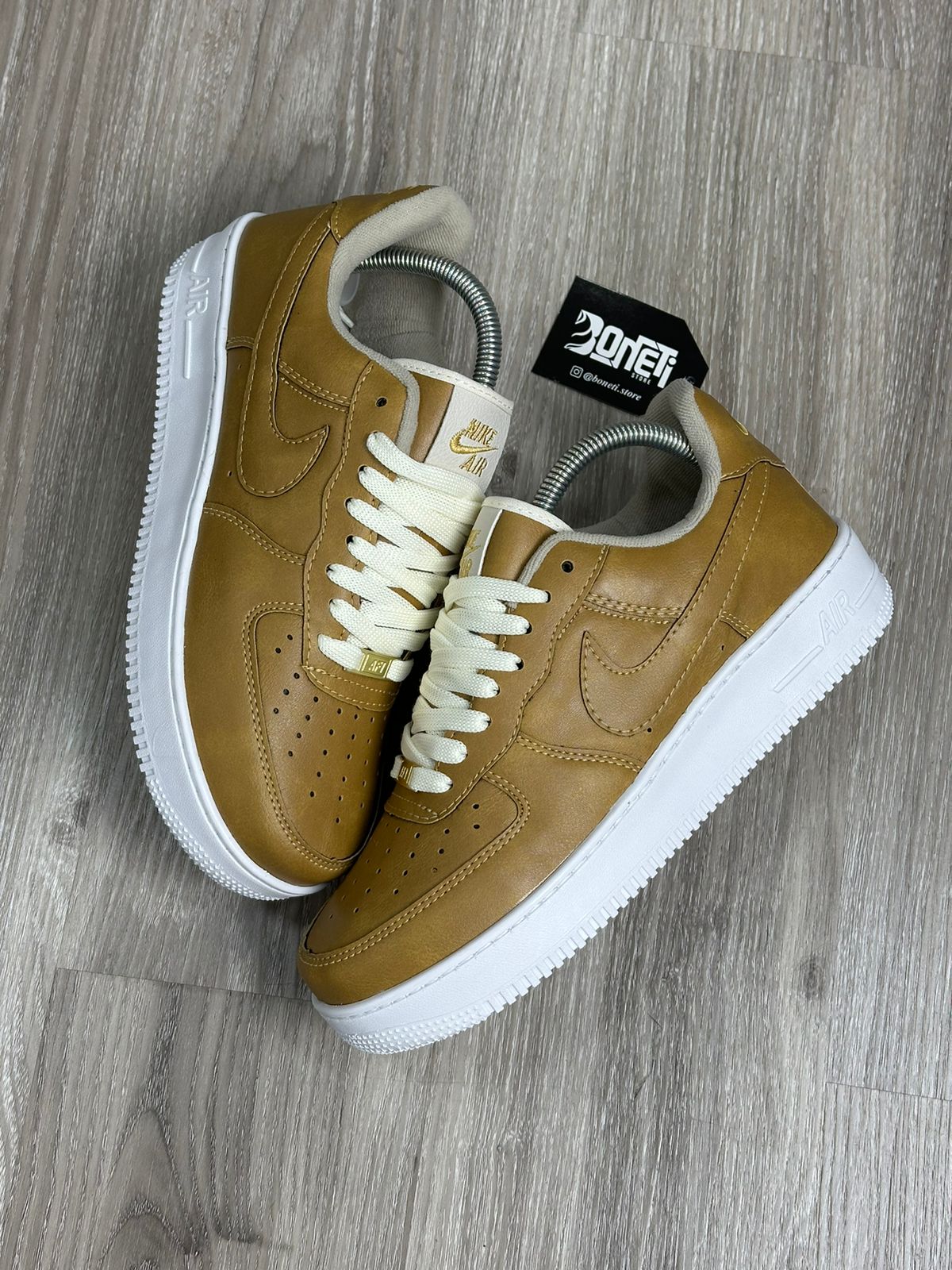 TÊNIS NK AIR FORCE 1 - MUSTARD