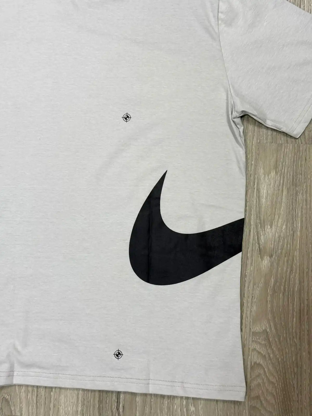 CAMISETA NK SWOOSH + JUST DO IT 25 - GREY