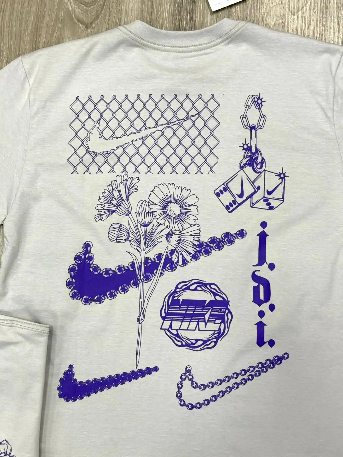 CAMISETA NK JUST DO IT FLOWERS - GREY