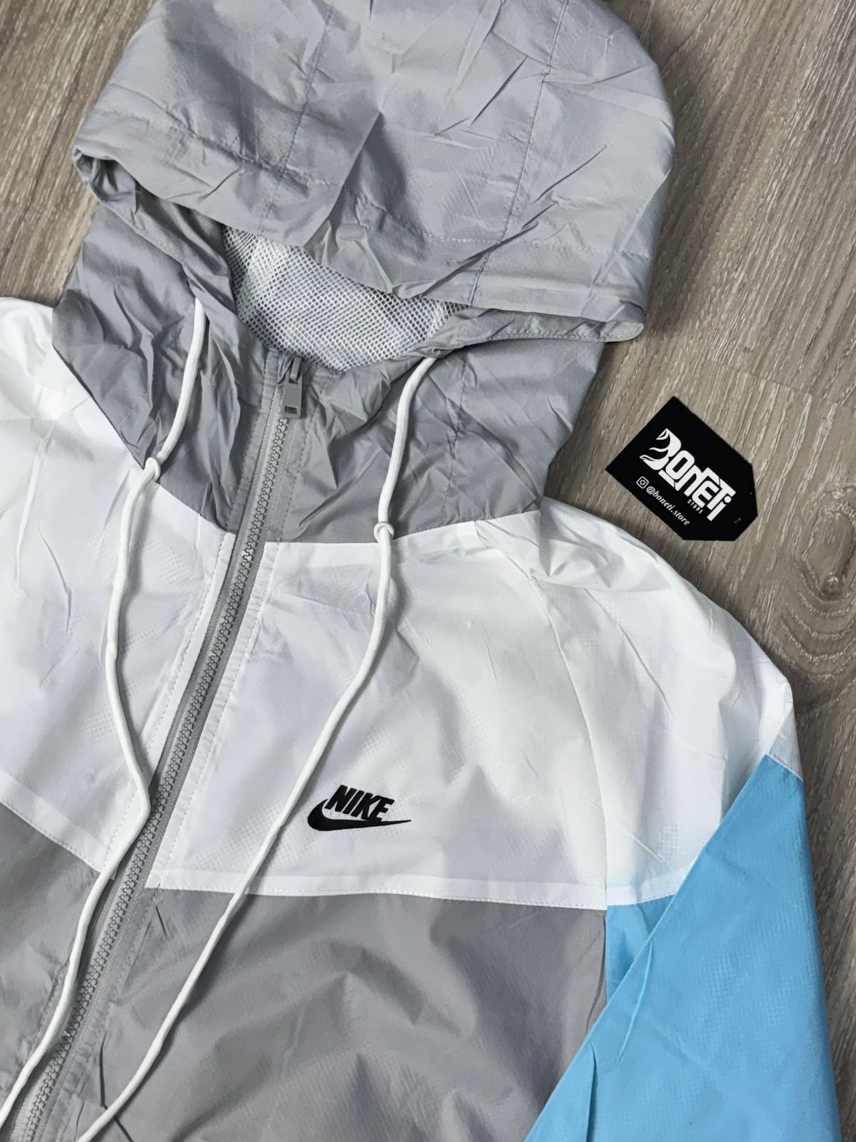 CORTA VENTO NK WINDRUNNER - AZUL E CINZA