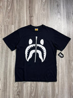 CAMISETA BAPE SHARK TEE FLUORESCENTE - PRETA