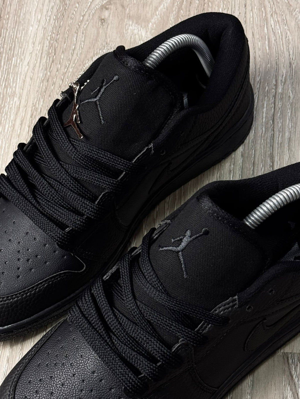 TÊNIS NK JORDAN 1 - ALL BLACK