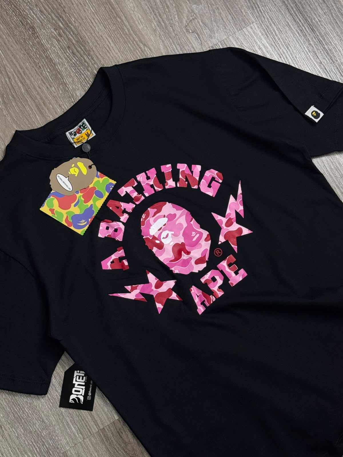 CAMISETA BAPE CAMO STA COLLEGE PINK - PRETA