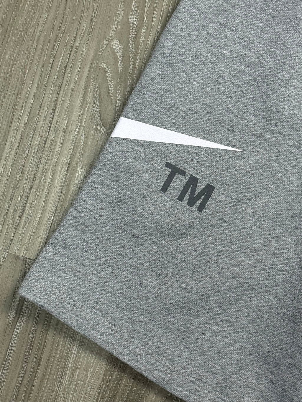 SHORTS MOLETOM NK BIG SWOOSH TM - CINZA