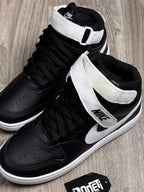 TÊNIS NK COURT BOROUGH MID - PRETO BRANCO