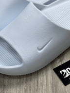 CHINELO SLIDE NK CALM - BRANCO