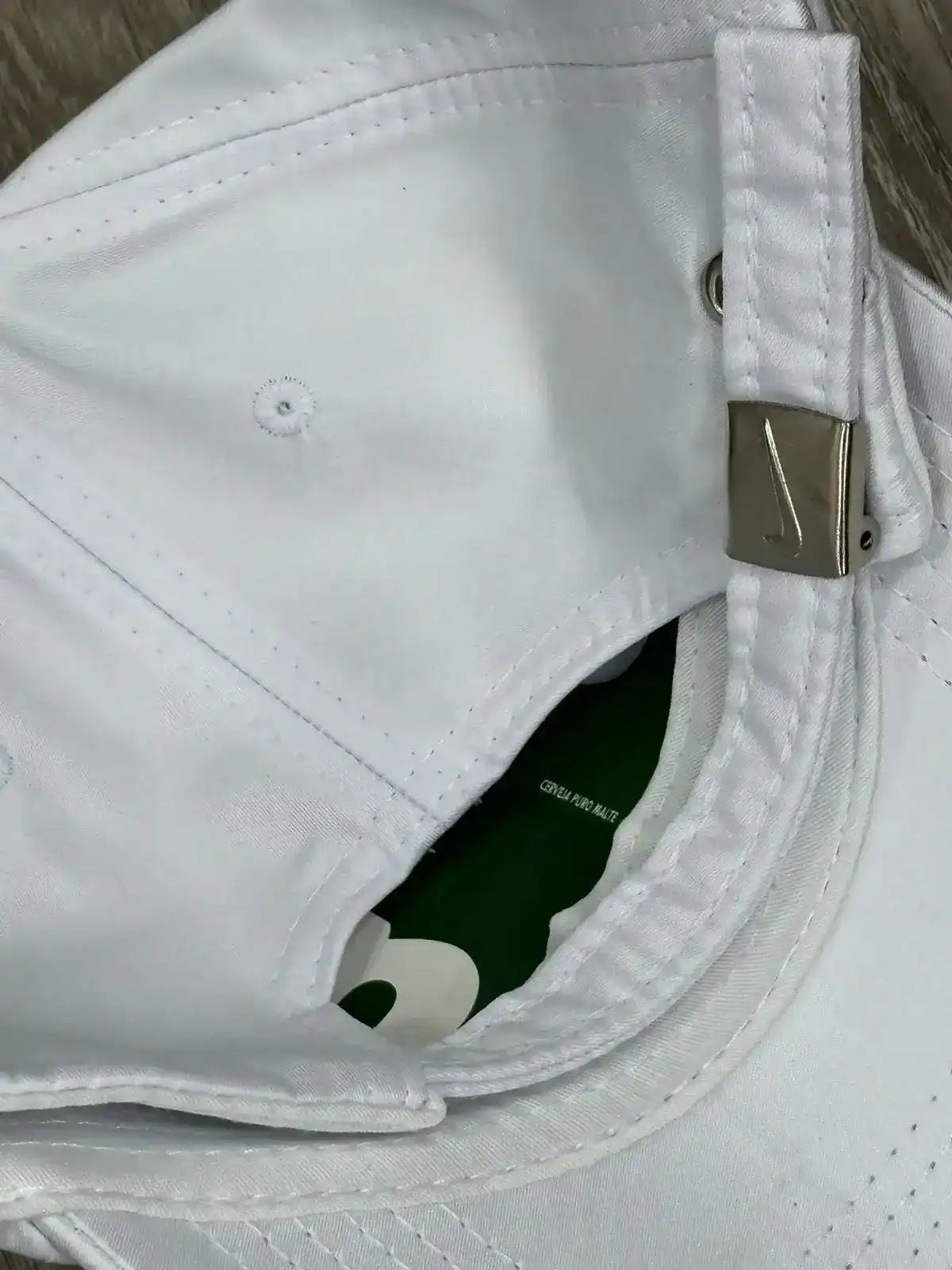 BONÉ NK SWOOSH METAL - BRANCO