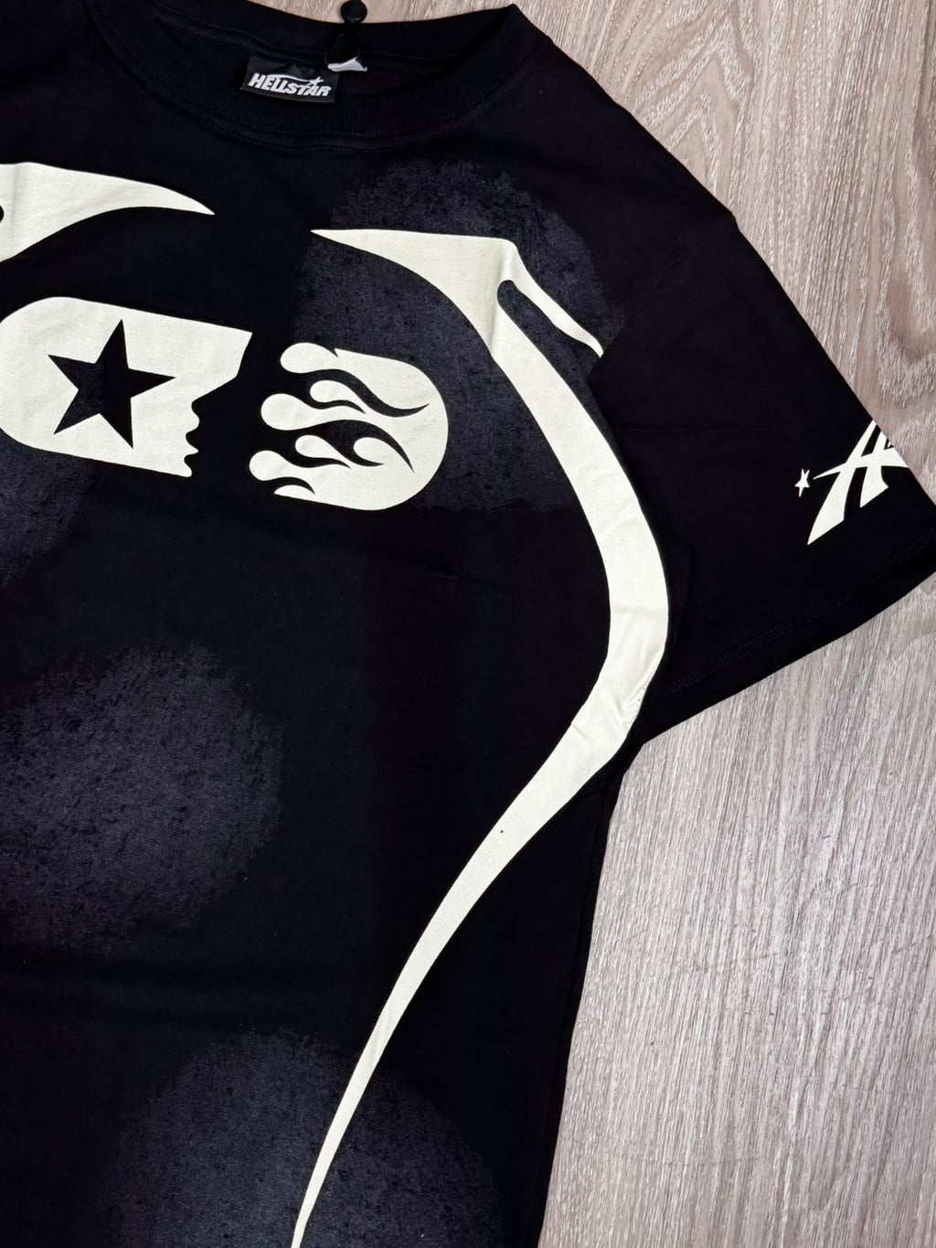 CAMISETA HELLSTAR WARM UP OFFWHITE - PRETA