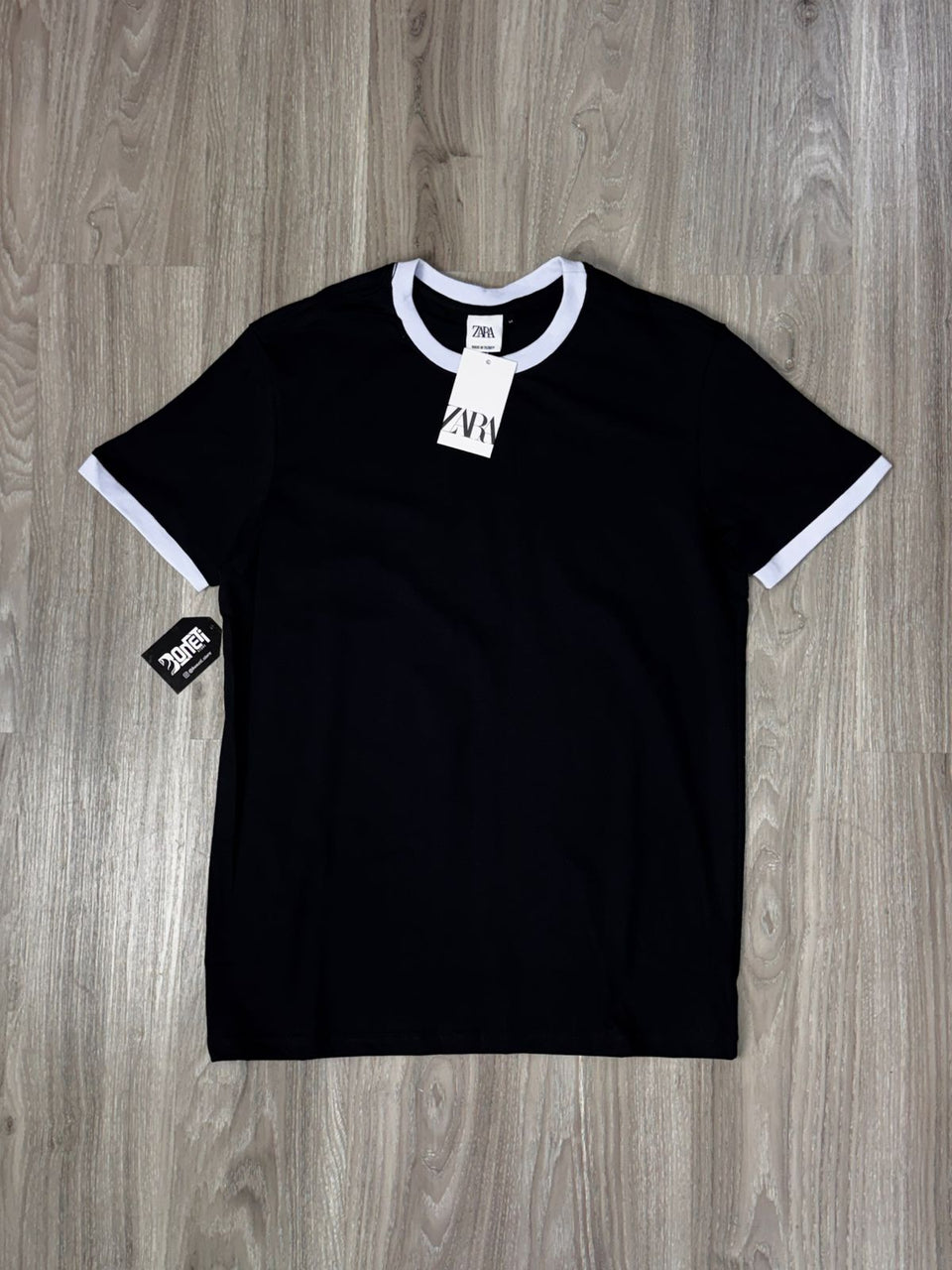 CAMISETA SLIM GOLA ZARA - PRETA