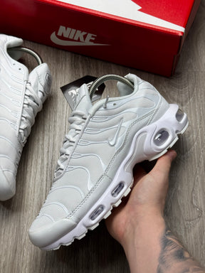 TÊNIS NK AIR MAX PLUS TN - BRANCO