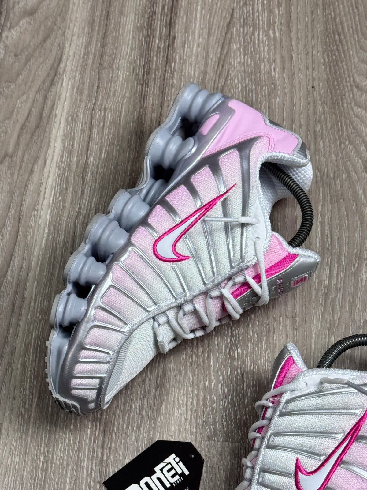TÊNIS NK SHOX TL 12 MOLAS - METALLIC PLATINUM PINK FOAM