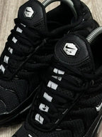 TÊNIS NK AIR MAX PLUS TN - BLACK SILVER