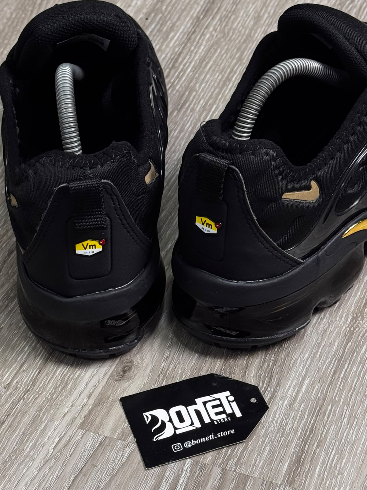 TÊNIS NK VAPORMAX PLUS - PRETO