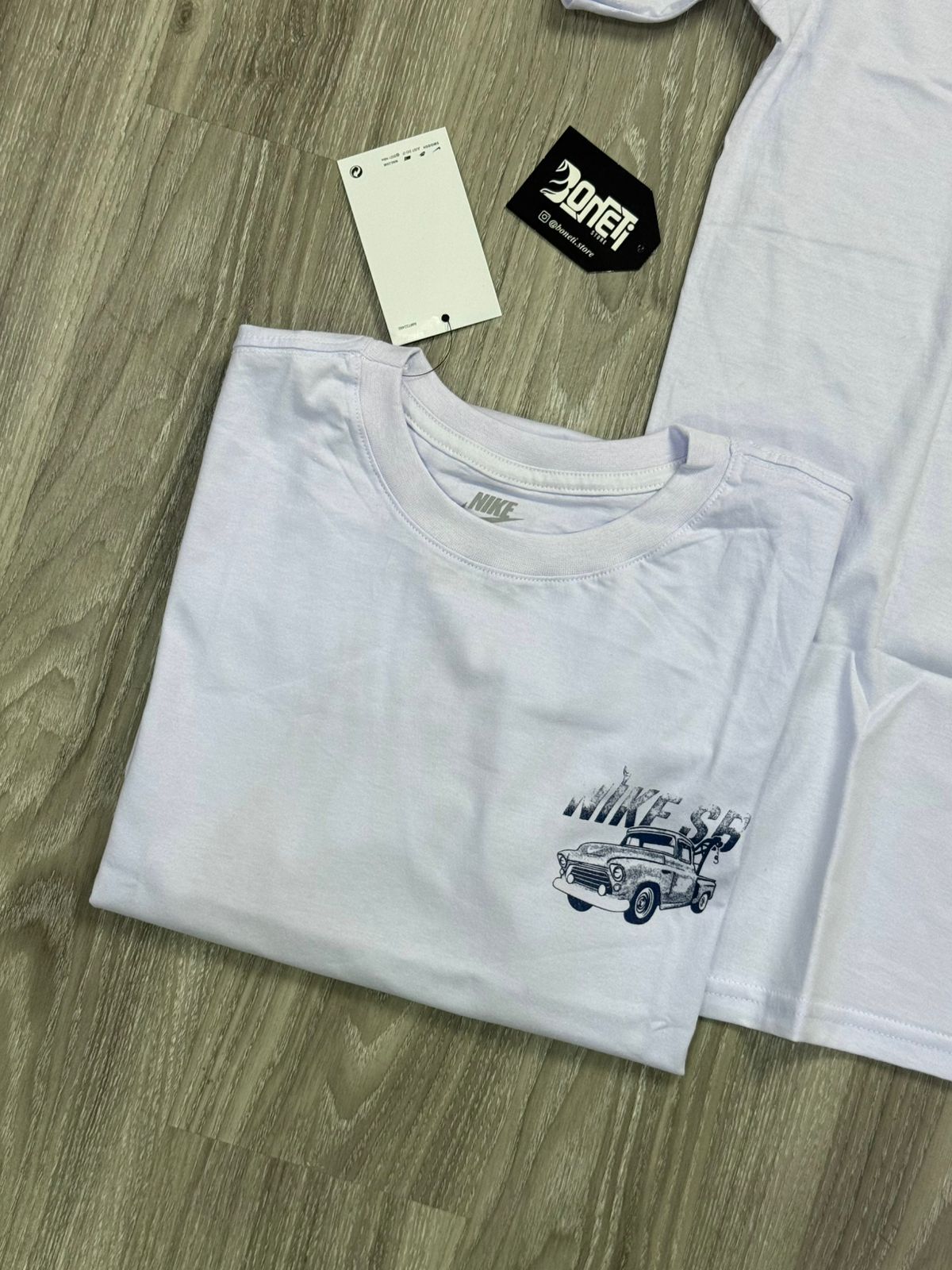 CAMISETA NK SB SPEED CAR - BRANCA